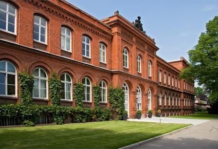 Front View Admin - University Medical Center Hamburg-Eppendorf