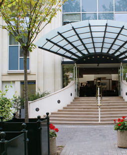 Centre Chirugical  AMBROISE-PARÉ — photo
