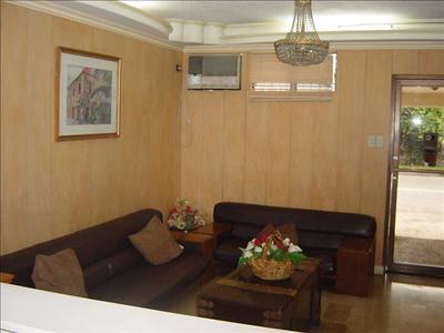 Waiting Lounge - David Surgi-Center