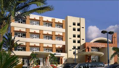Main Entrance - Hospital Clínica Catolica - Hospital Hotel La Catolica