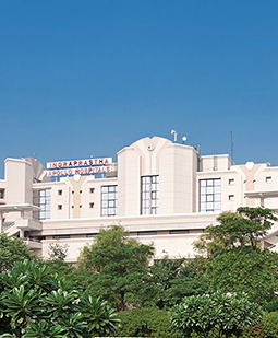 Indraprastha Apollo Hospital — photo