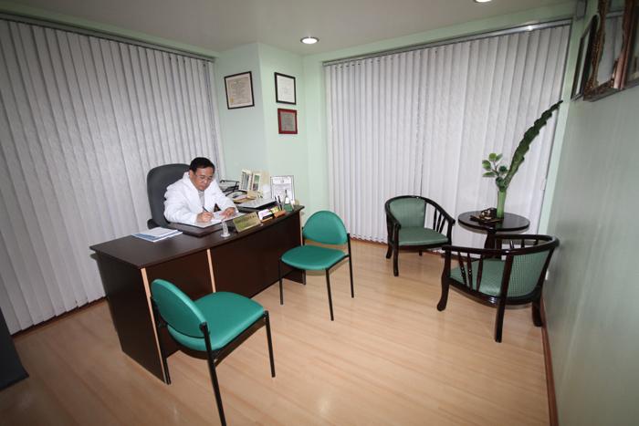 Doctor's Office - RVB Cosmetic Surgery and Skin Care Center