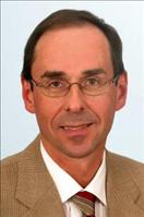 Dr. Paul Schneider, Head of the Department of Surgery and Thoracic Surgery