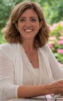 Dr. Begoña San José, MD, Advisory Board Member